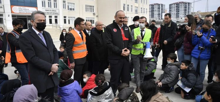 ‘Deprem Anı ve Tahliye Tatbikatı’ gerçekleştirildi