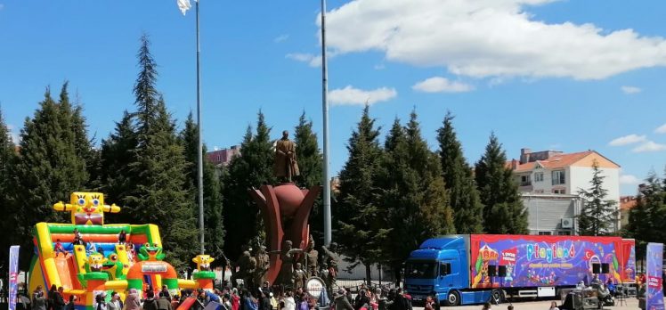 Çocuklar İçin Yola Çıkan Playland “Eğlence TIR”ının Yeni Durağı Eskişehir Sivrihisar