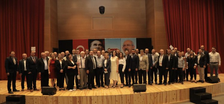 CHP İl Başkanı Kahraman güven tazeledi