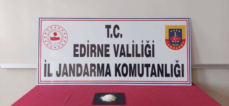 Jandarma zehir tacirlerine göz açtırmıyor