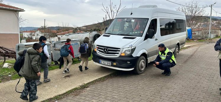 Öğrenci servisleri denetlenmeye devam ediyor