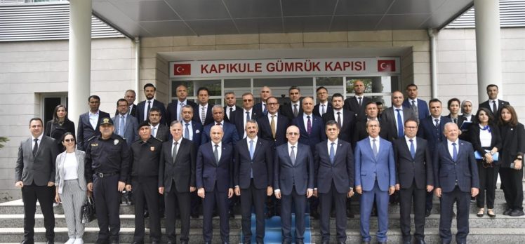 Sınır kapılarında inceleme yaptılar